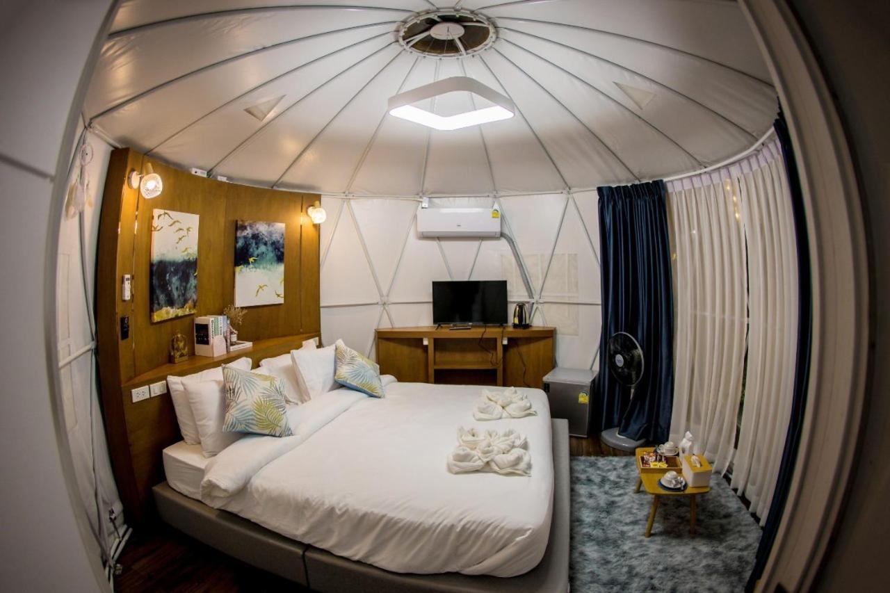 Papa Q Suite Resort Roi Et Buitenkant foto